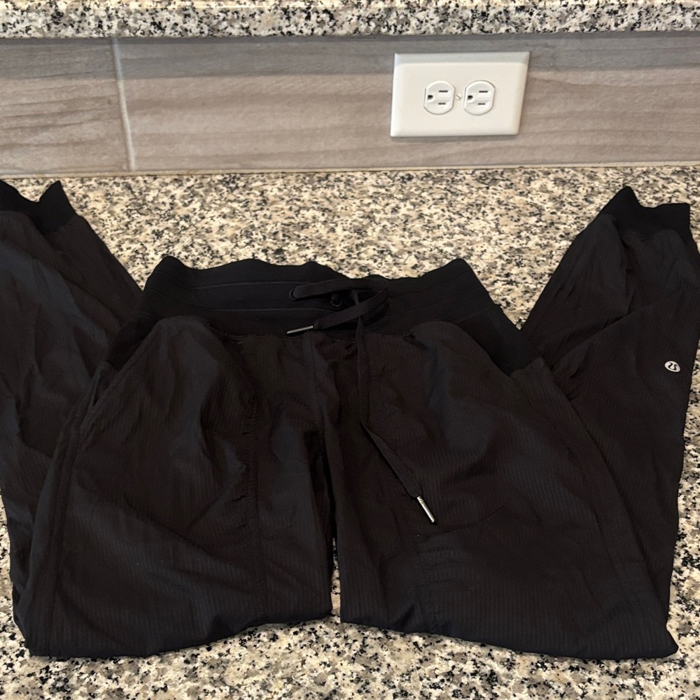 Black Lululemon Athletic Pants
